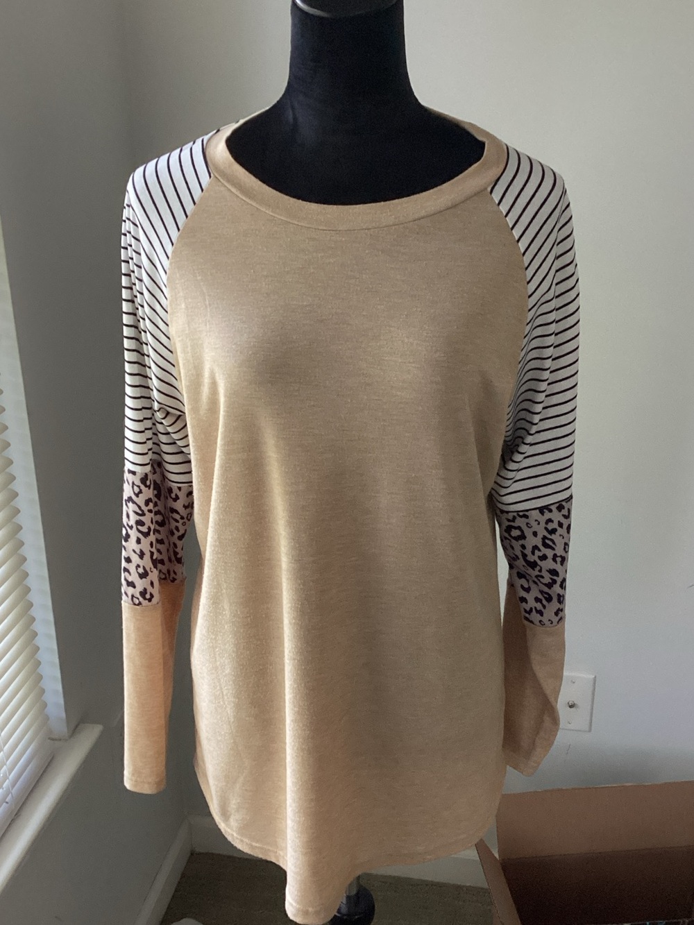 Beige Raglan Sleeve Women's Top with Striped and Leopard Accents